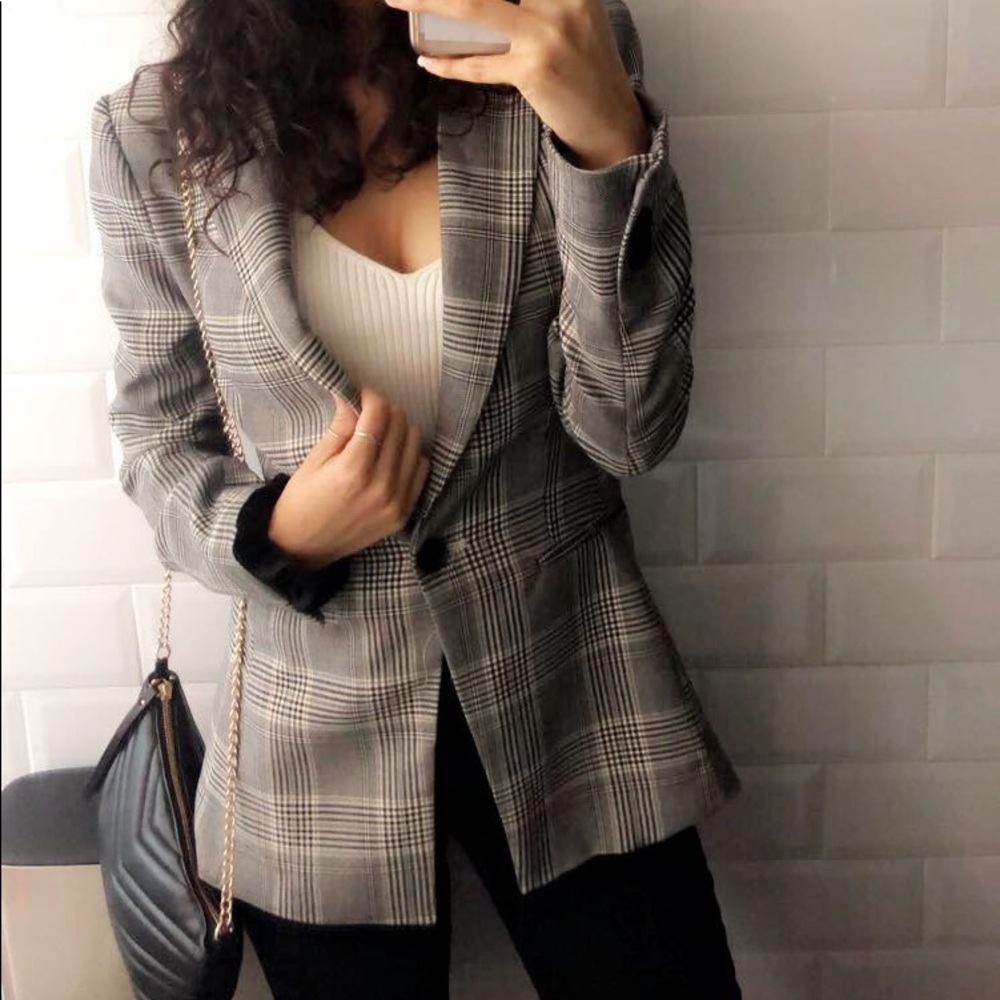 Women’s plaid blazer jacket with button